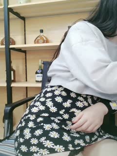 国产CD系列美艳伪娘小乔滴蜡调教M向直男 酒店窗前后入爆操很带劲